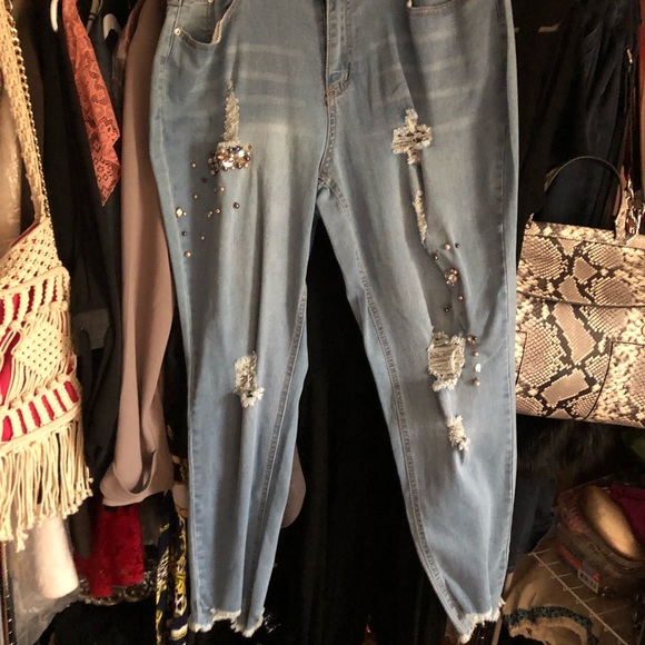 Jeans - Picture 2 of 3